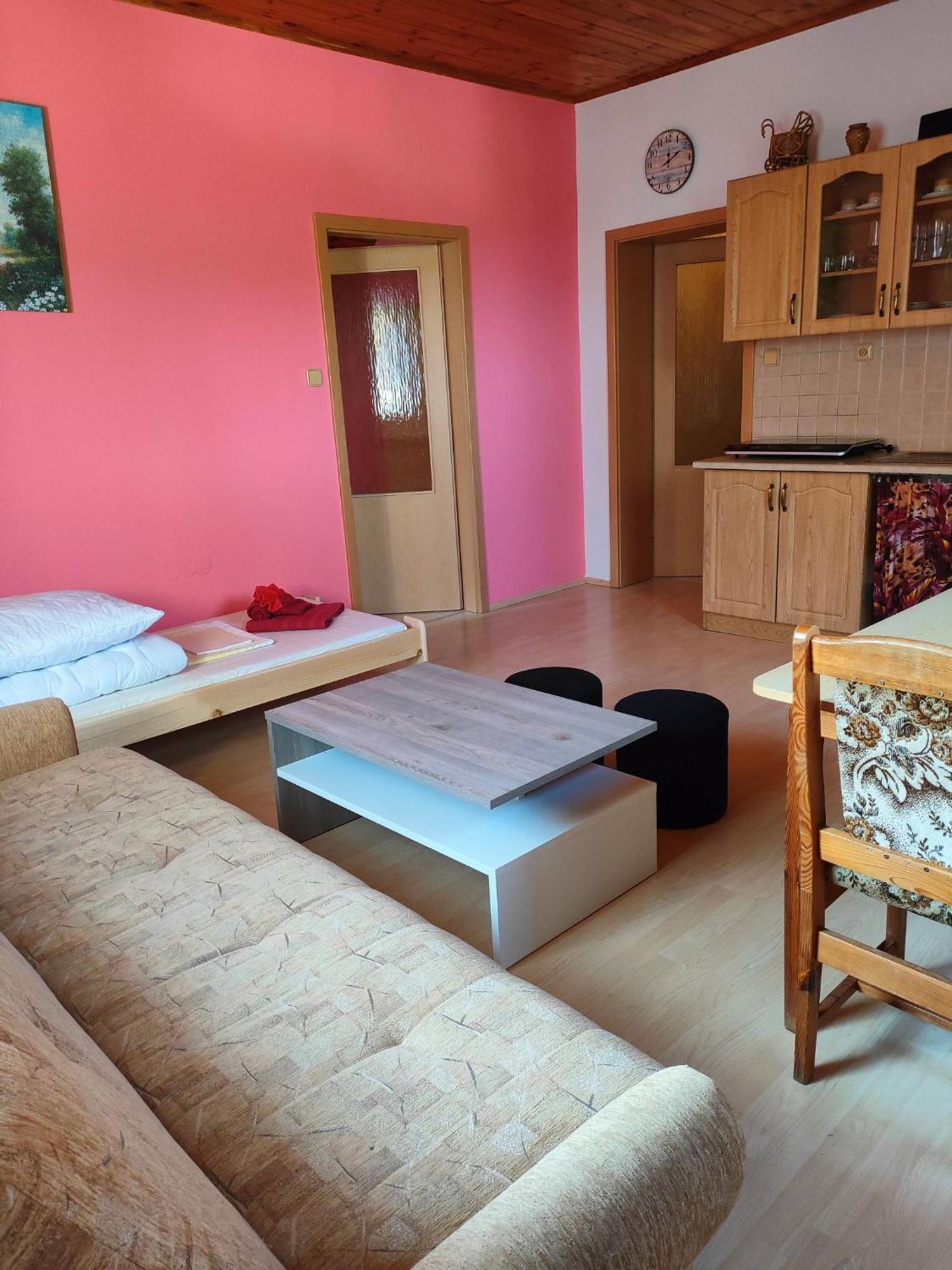 Apartman V Zachranne Stanici Pasicka Proseč Kültér fotó